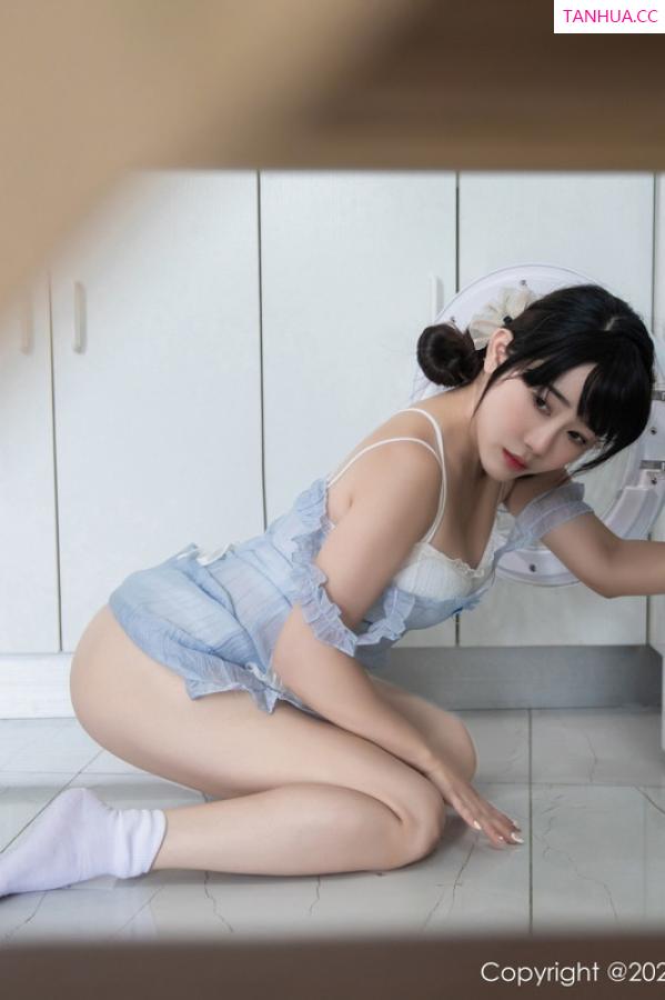   [XiuRen]高清写真图 2022.11.10 No.5834 严利娅Yuliya 丰腴美臀第37张图片